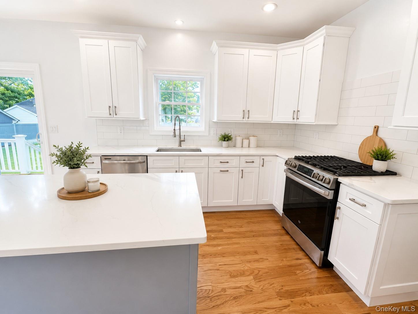 Single Family Edgewater Drive Suffolk County, NY 11951, MLS-1027292-18