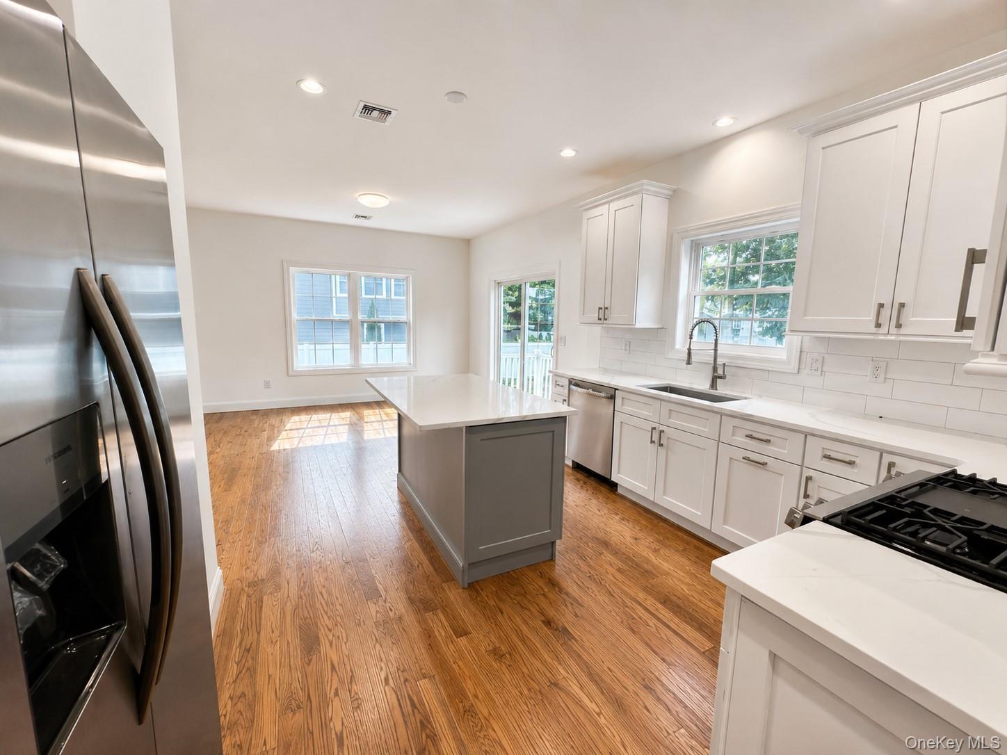 Single Family Edgewater Drive Suffolk County, NY 11951, MLS-1027292-19