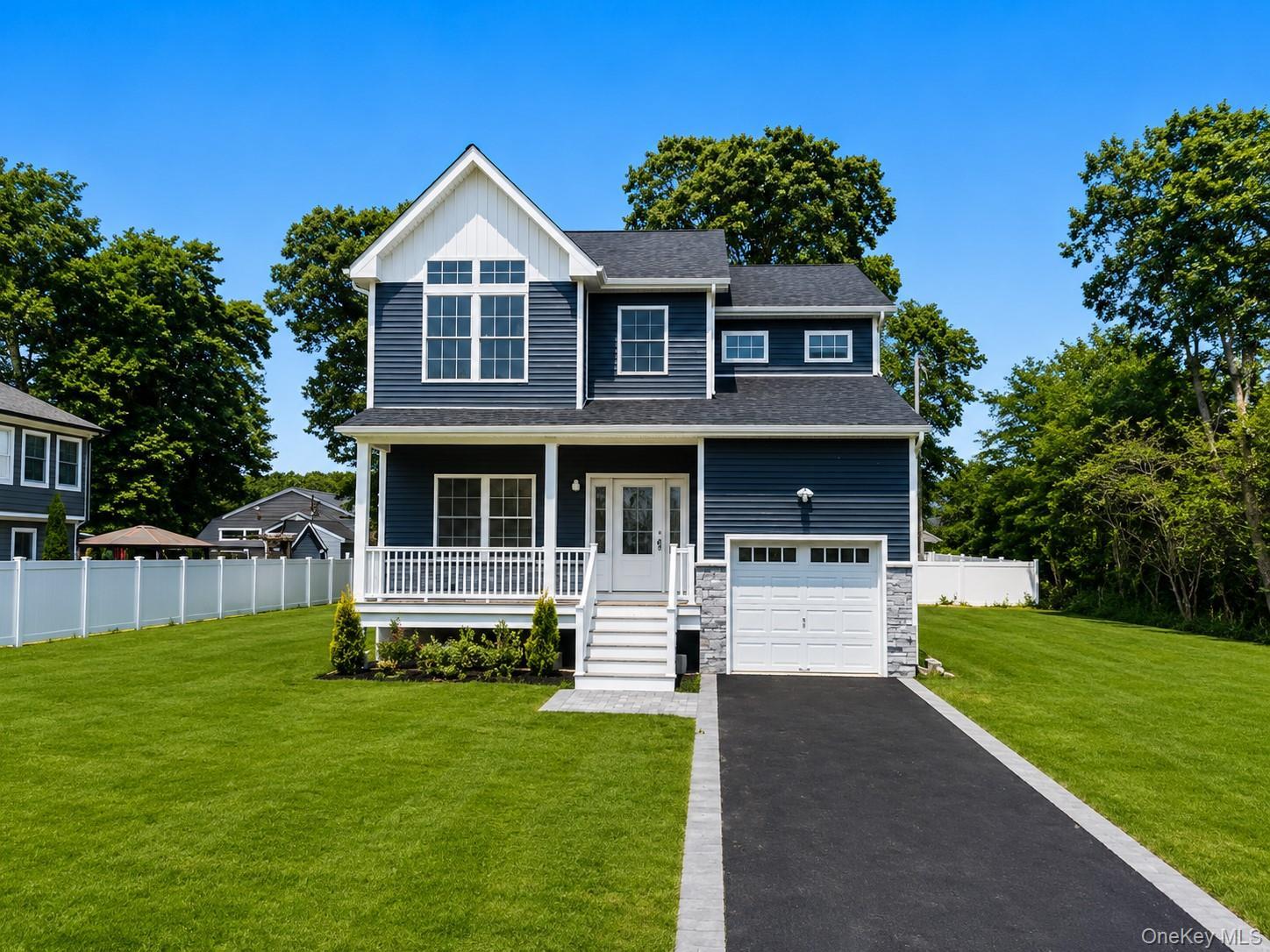 Single Family Edgewater Drive Suffolk County, NY 11951, MLS-1027292-2