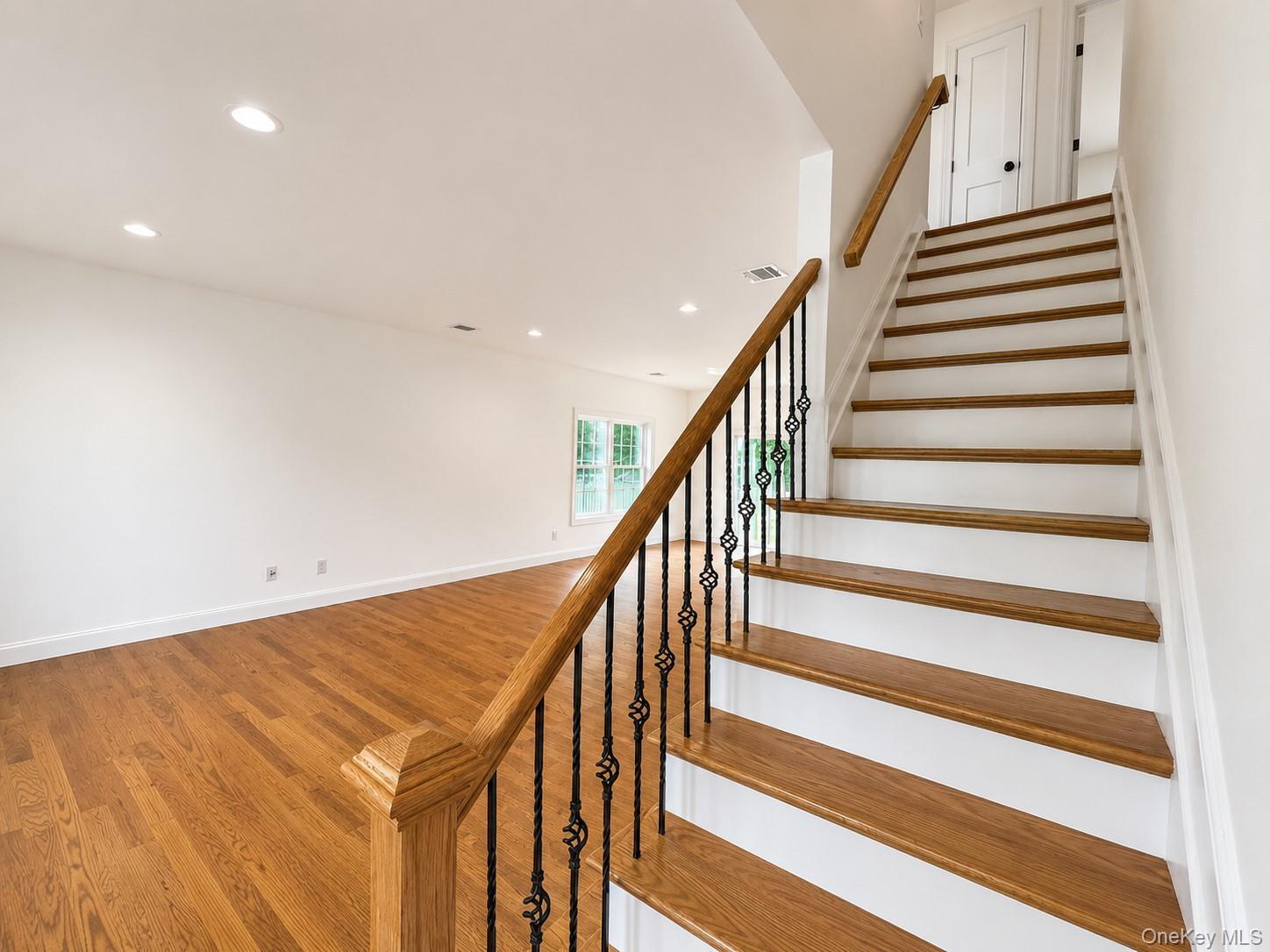 Single Family Edgewater Drive Suffolk County, NY 11951, MLS-1027292-22
