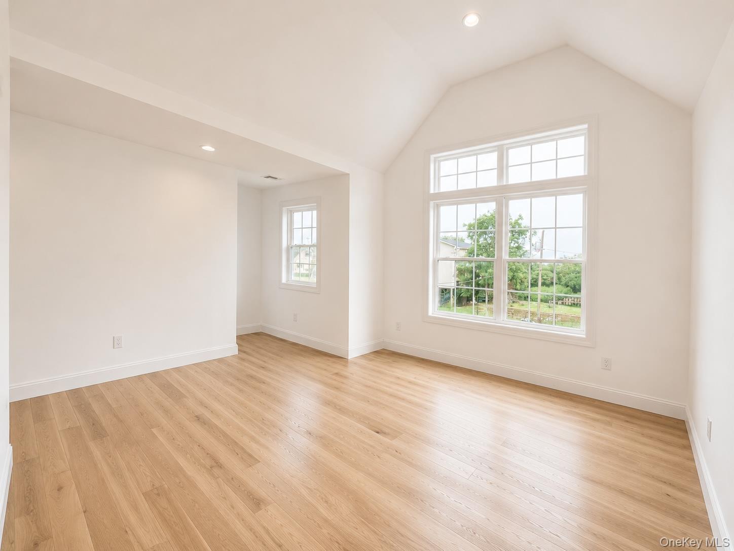 Single Family Edgewater Drive Suffolk County, NY 11951, MLS-1027292-24