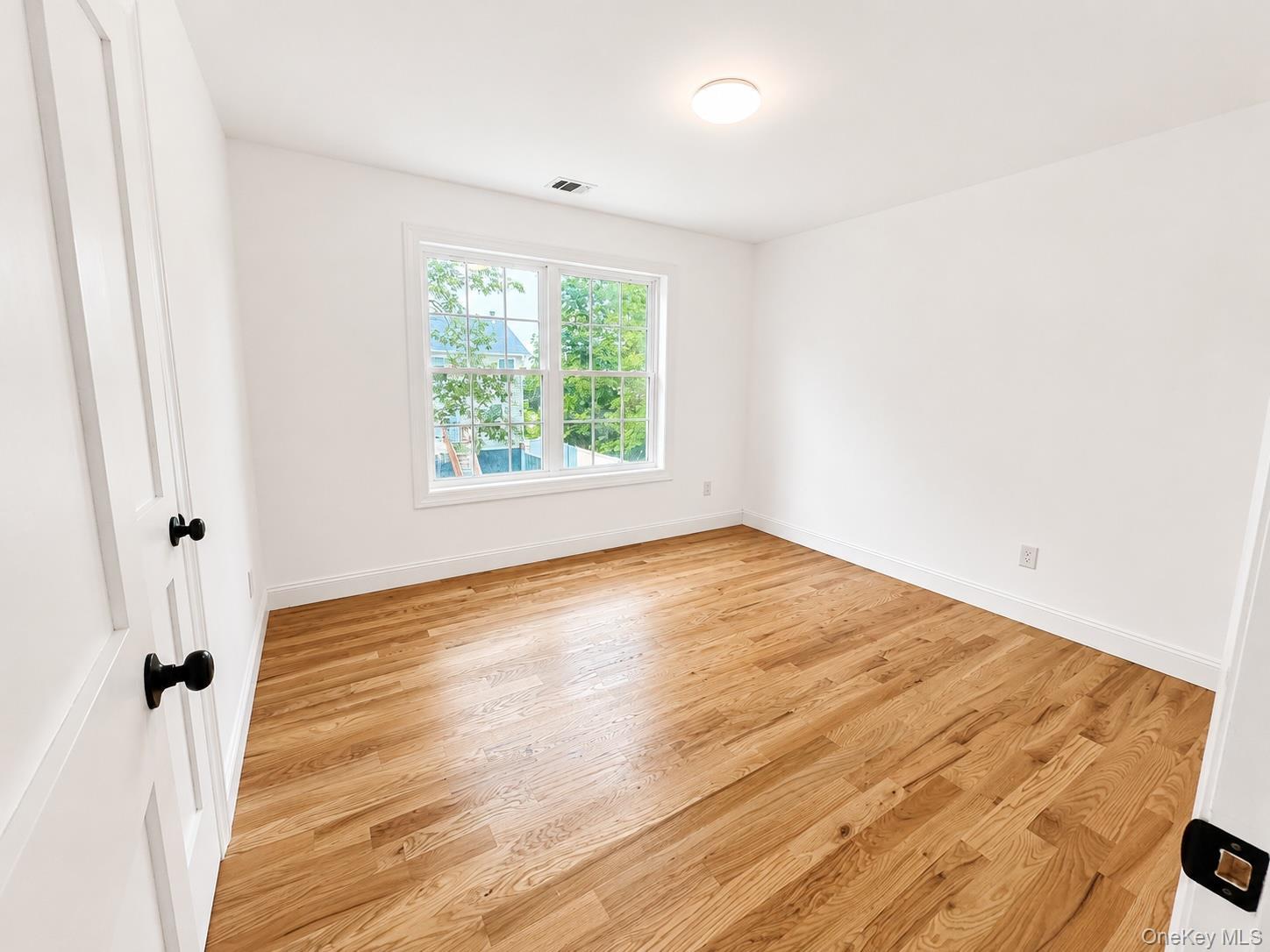 Single Family Edgewater Drive Suffolk County, NY 11951, MLS-1027292-31