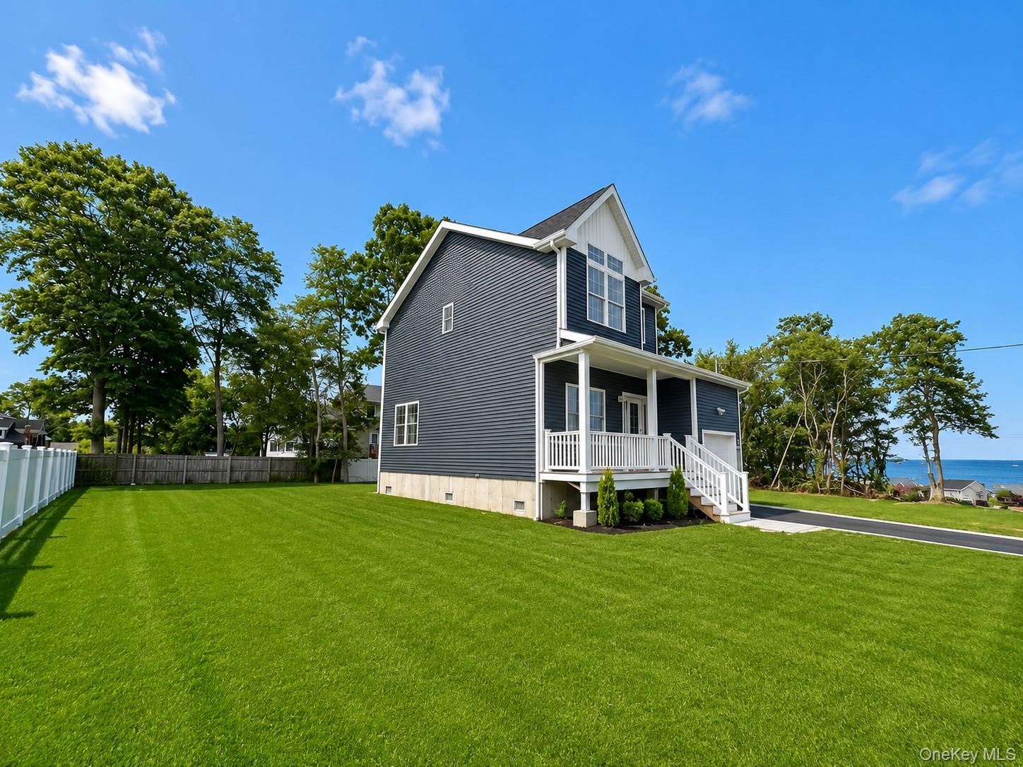 Single Family Edgewater Drive Suffolk County, NY 11951, MLS-1027292-4
