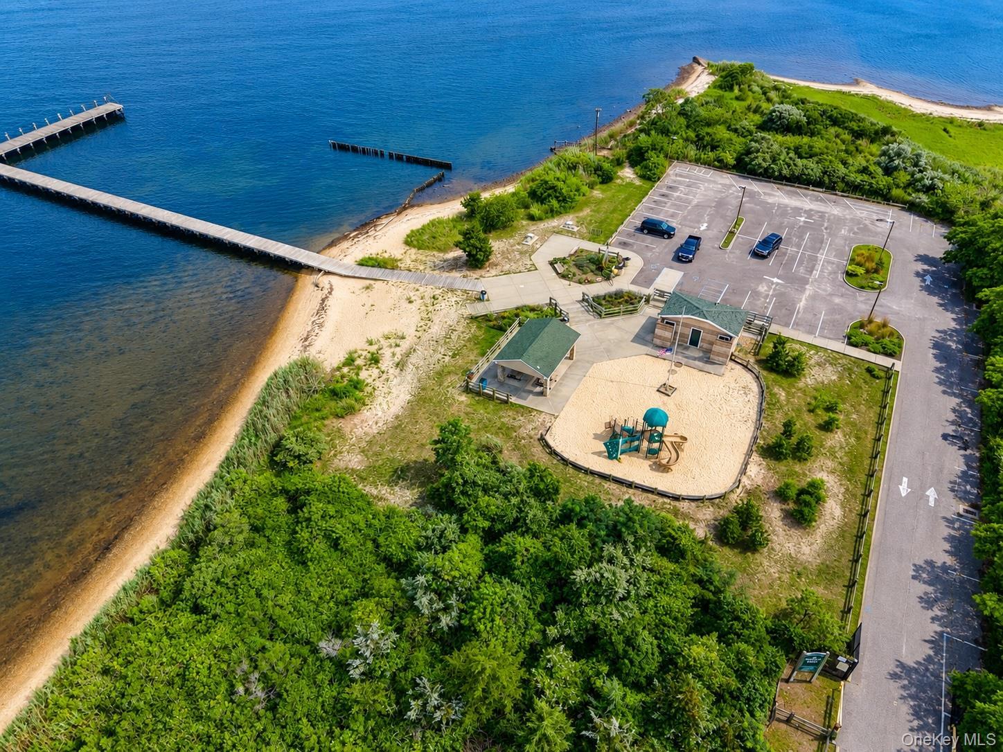 Single Family Edgewater Drive Suffolk County, NY 11951, MLS-1027292-6