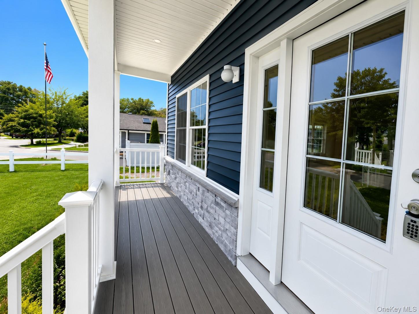 Single Family Edgewater Drive Suffolk County, NY 11951, MLS-1027292-9