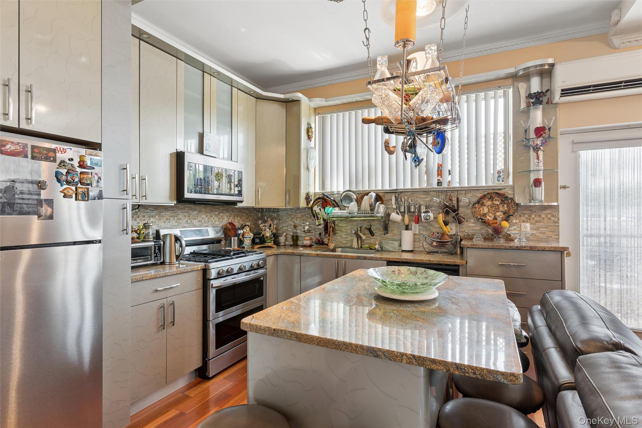 Condo 62nd Street  Brooklyn, NY 11204, MLS-1027311-2