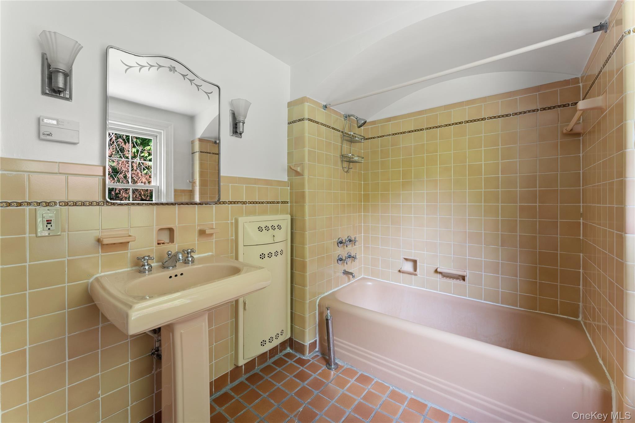 Single Family Dellwood Road  Westchester County, NY 10708, MLS-1027312-34
