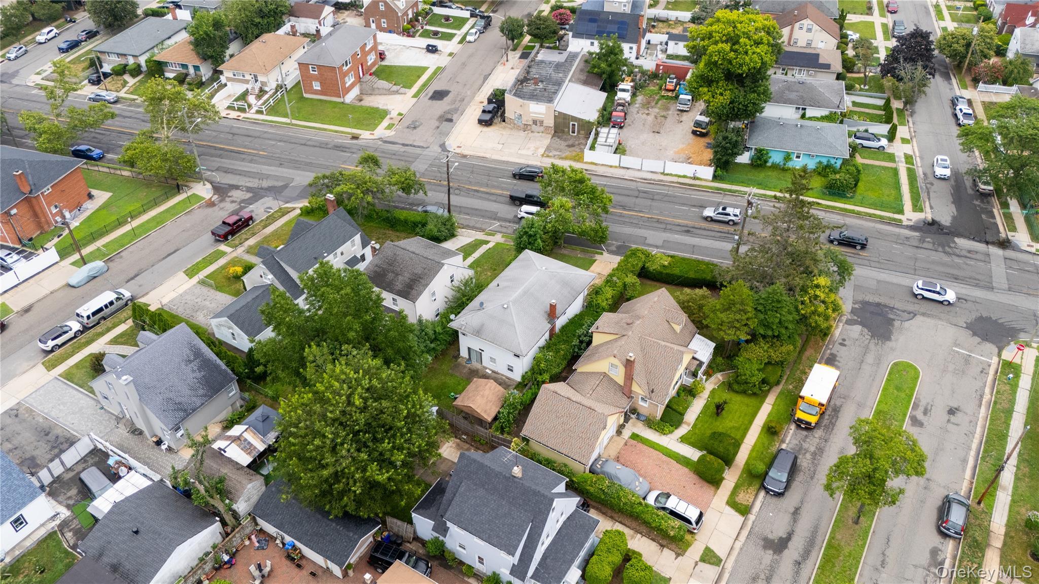Single Family Baldwin Road Nassau County, NY 11550, MLS-1027392-28