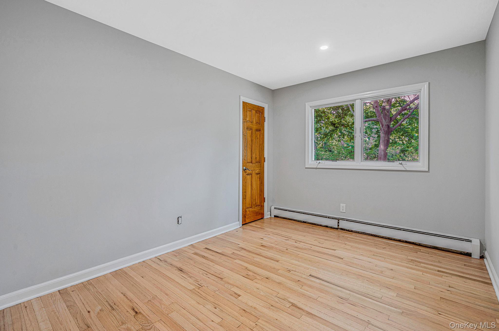 Single Family Phyllis Drive Suffolk County, NY 11772, MLS-1027403-10