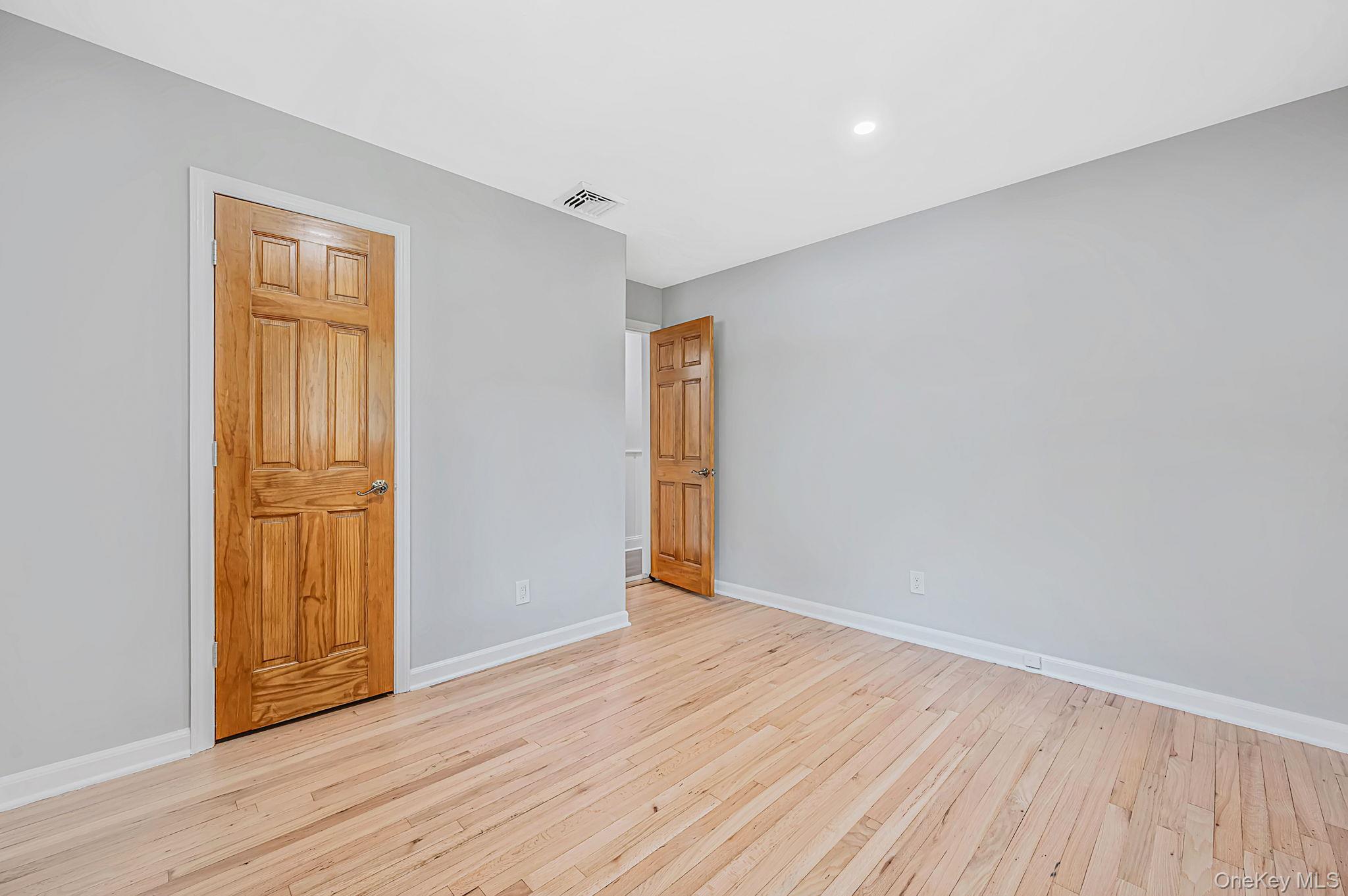 Single Family Phyllis Drive Suffolk County, NY 11772, MLS-1027403-13