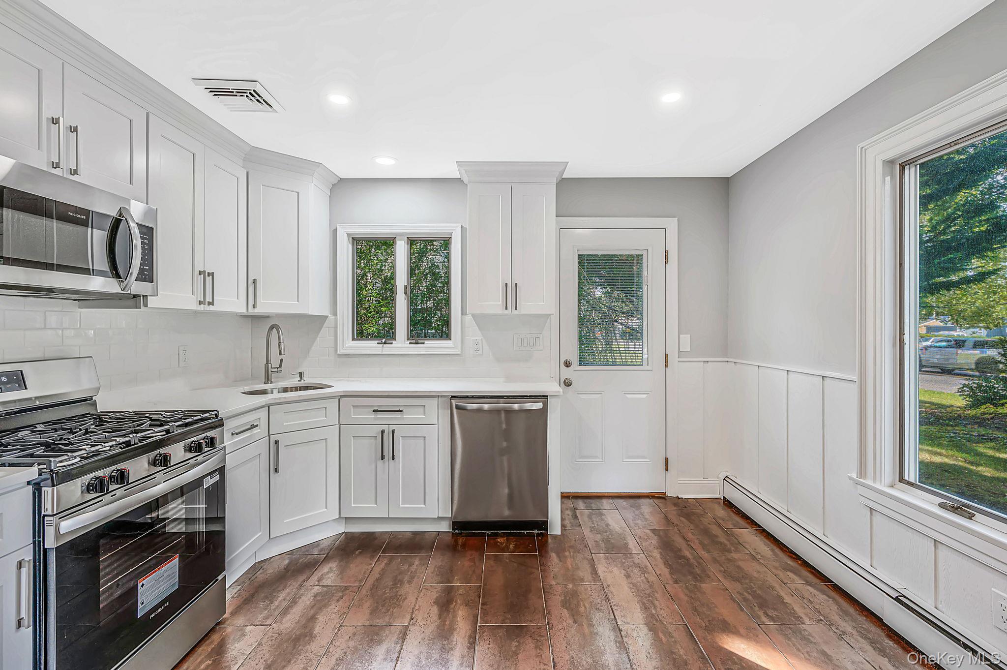 Single Family Phyllis Drive Suffolk County, NY 11772, MLS-1027403-7