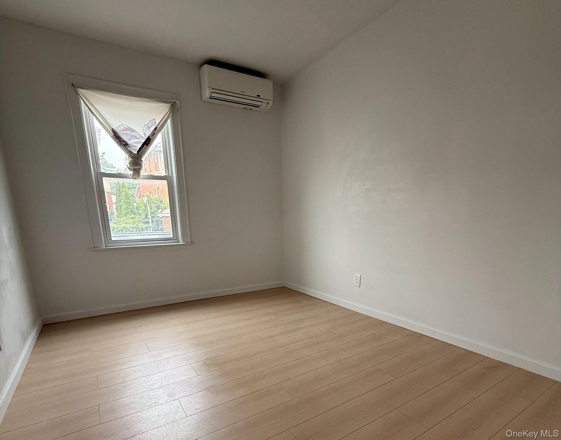 Single Family 124th Street Queens, NY 11356, MLS-1027408-8