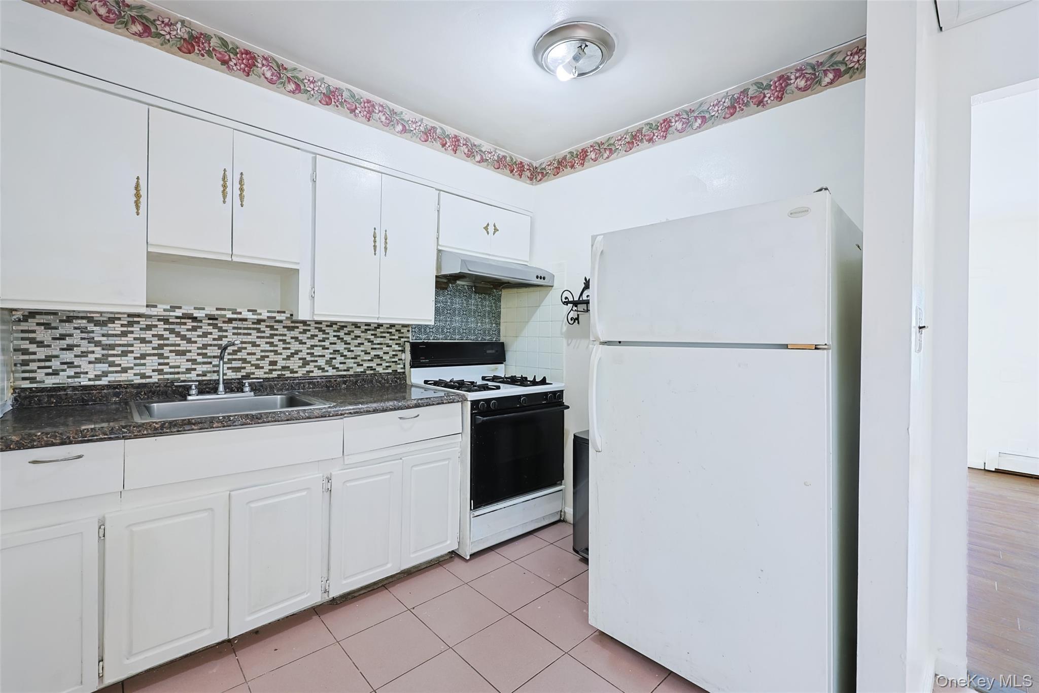 Single Family Cross Island Parkway Queens, NY 11357, MLS-1027431-11