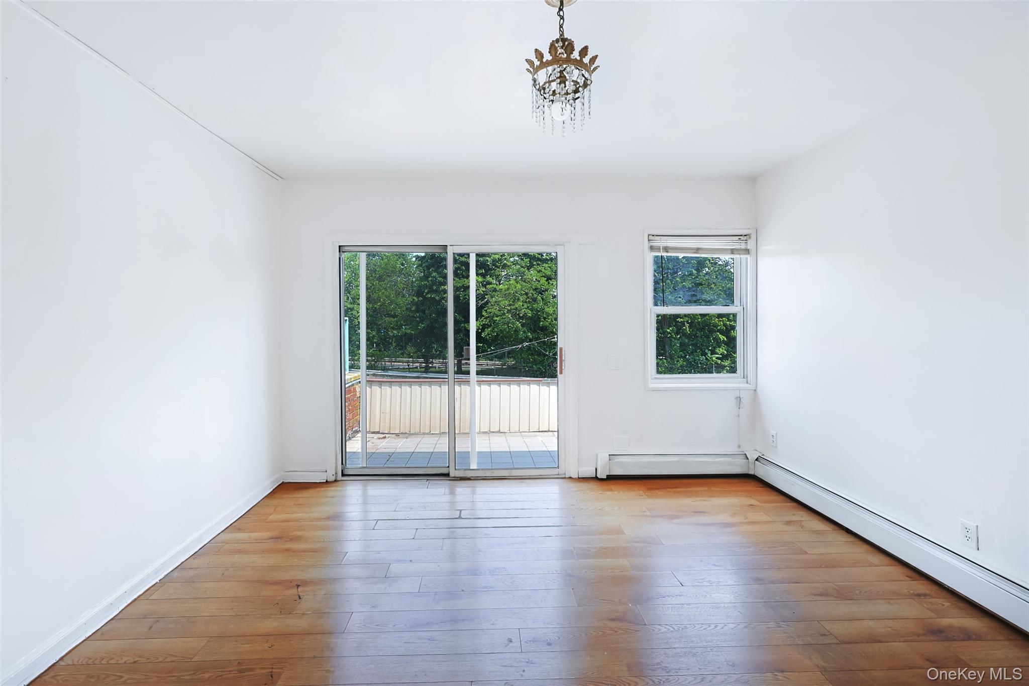 Single Family Cross Island Parkway Queens, NY 11357, MLS-1027431-13