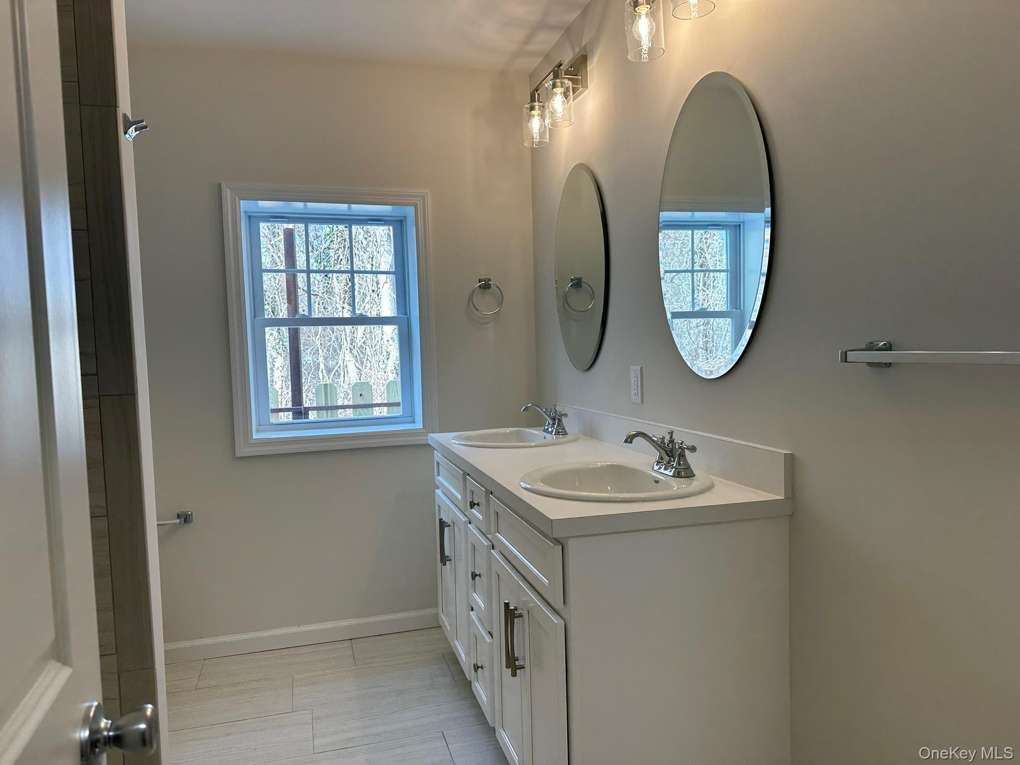Single Family W Main Street  Suffolk County, NY 11754, MLS-1027445-25