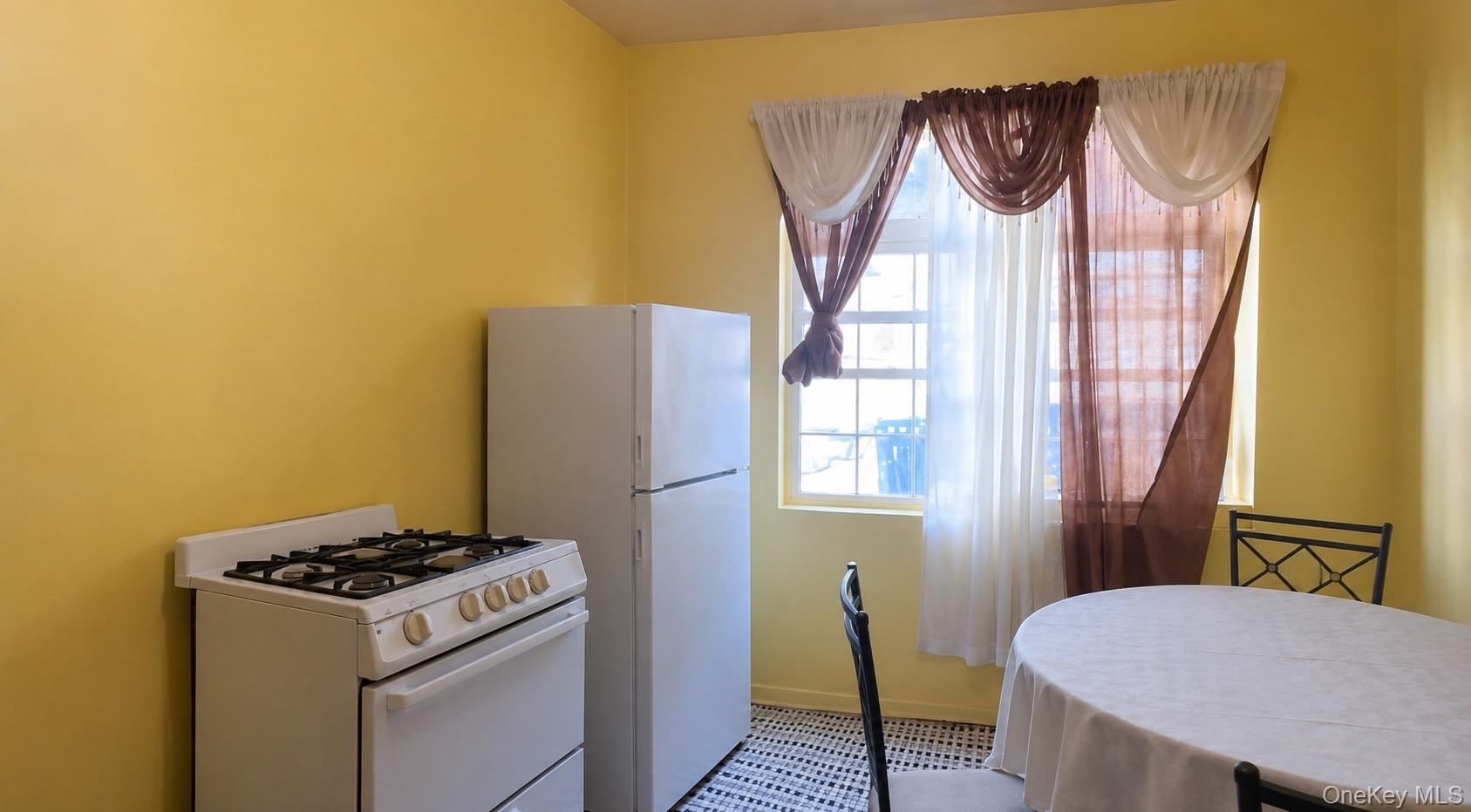 Single Family Liberty Avenue Queens, NY 11417, MLS-1027462-4