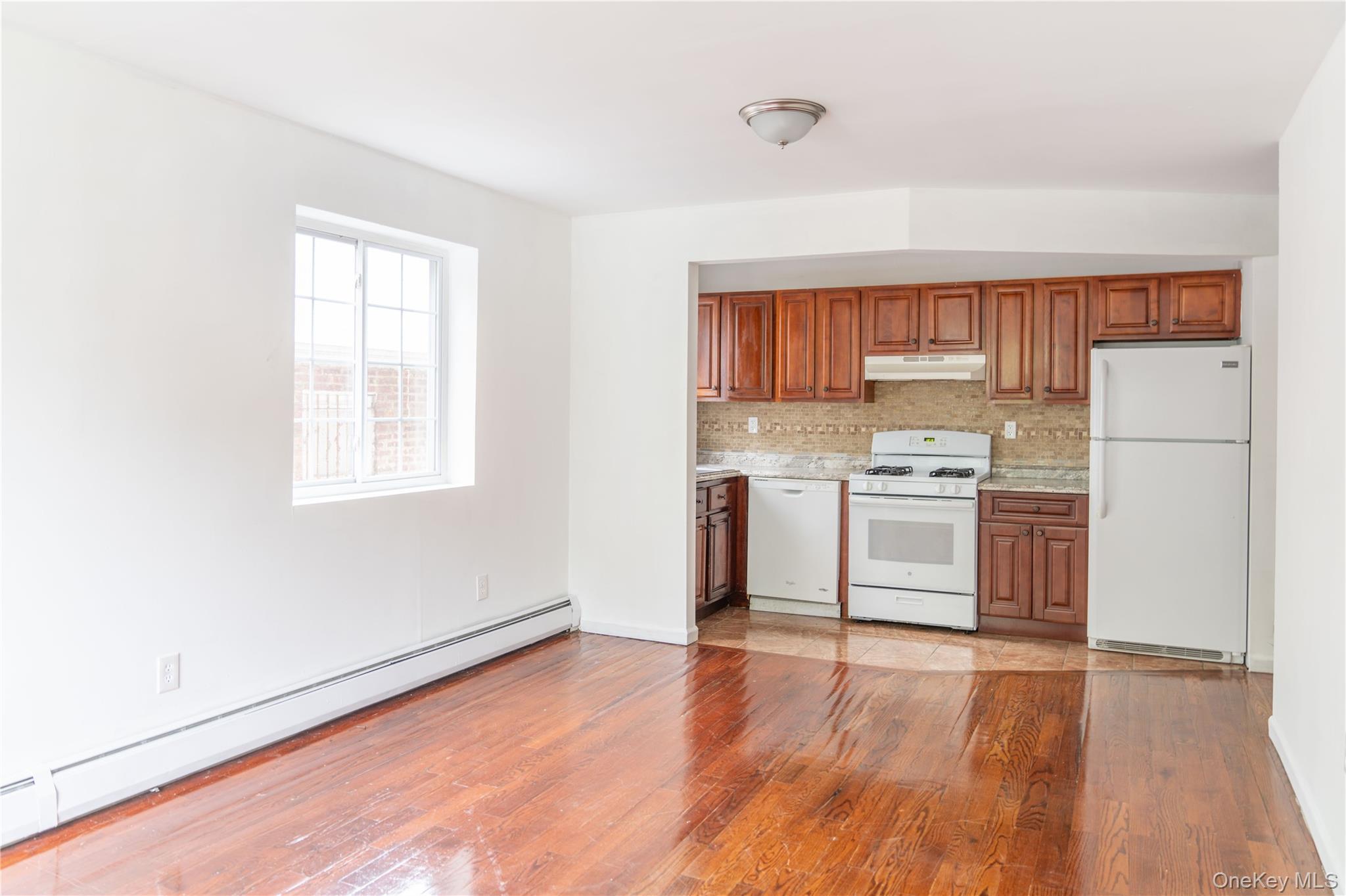 Single Family Fenton Avenue  Bronx, NY 10469, MLS-1027463-9