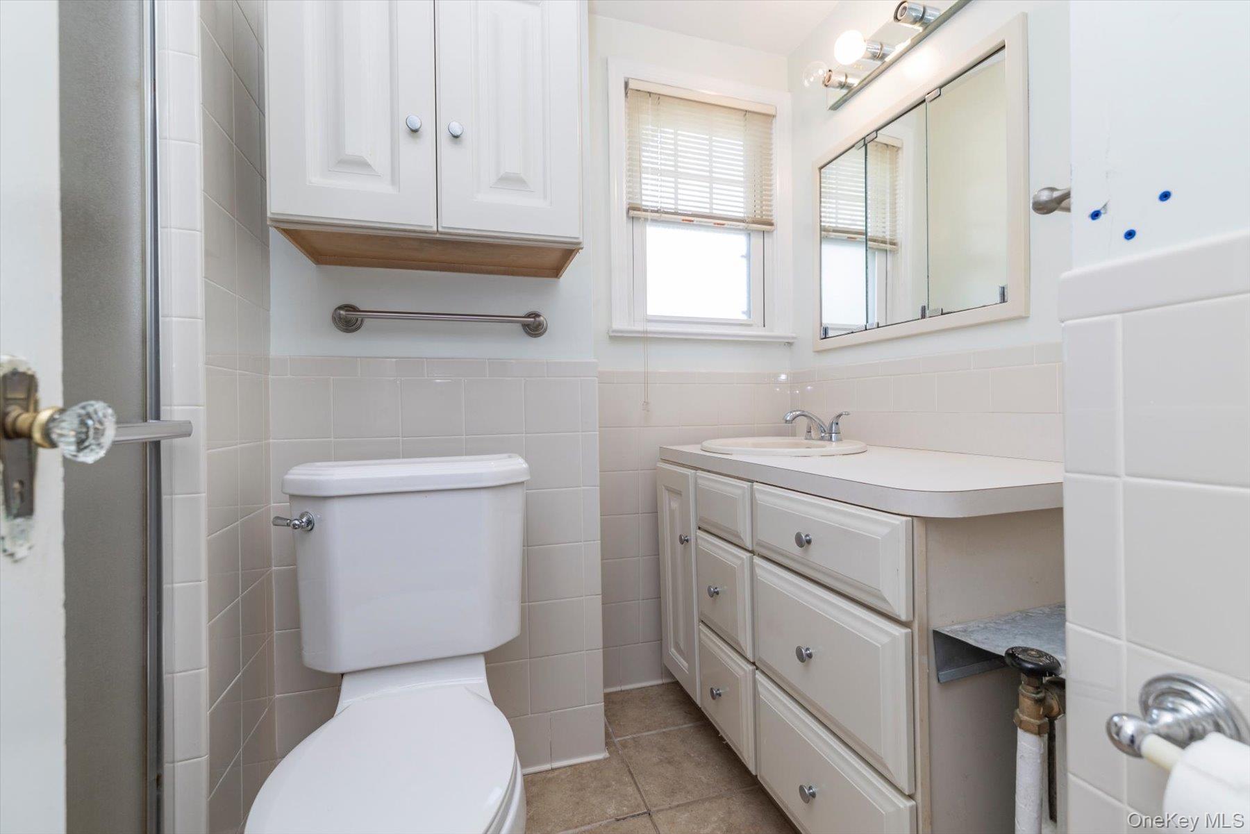 Single Family Hampton Road  Nassau County, NY 11563, MLS-1027466-12