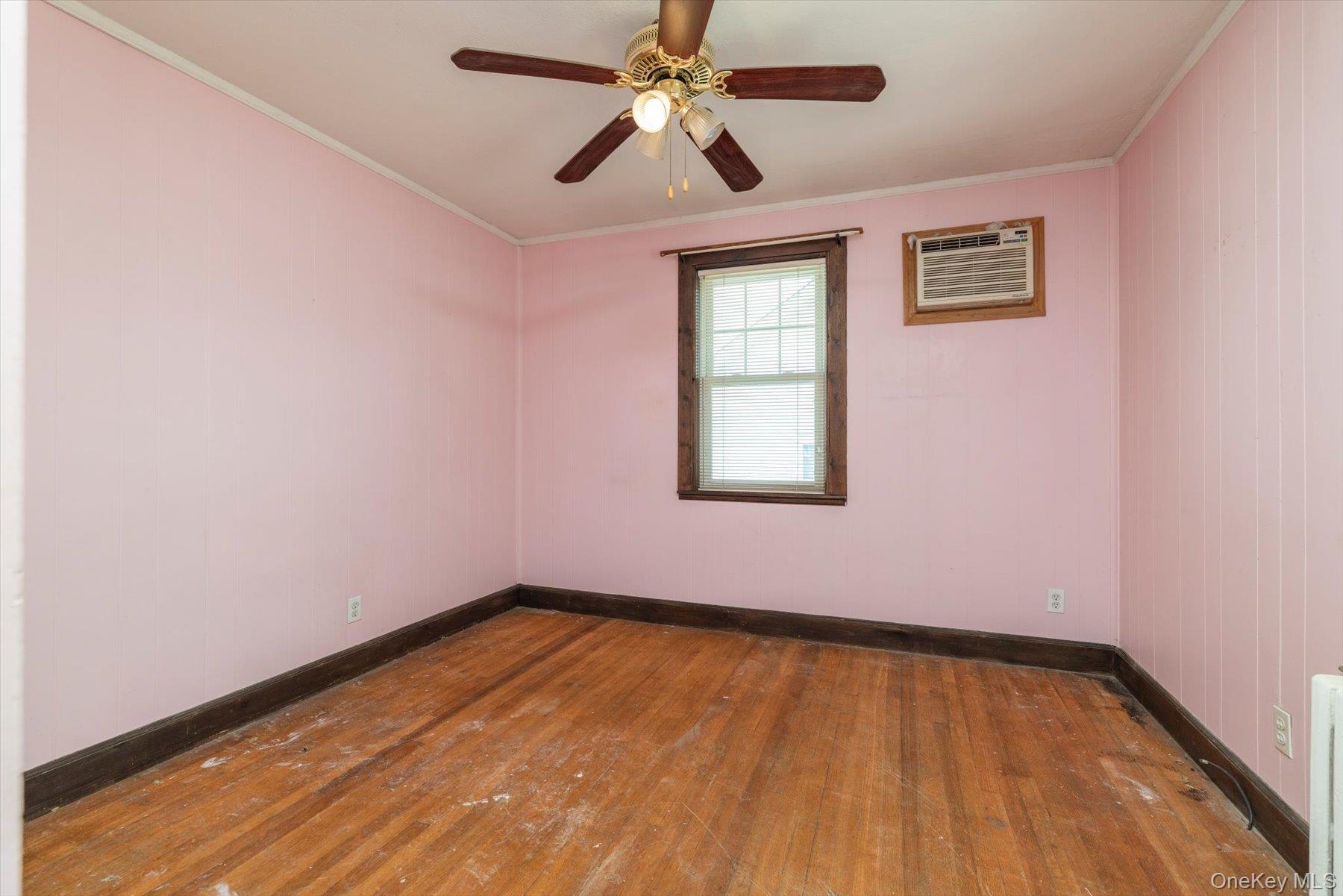 Single Family Hampton Road  Nassau County, NY 11563, MLS-1027466-13