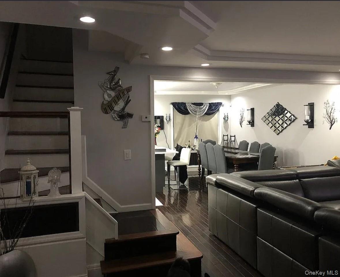 Single Family Leslie Road Queens, NY 11434, MLS-1027473-2