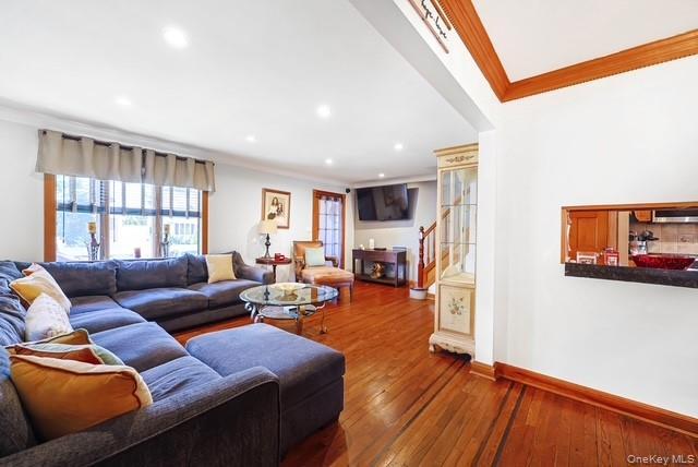 Single Family 10th Avenue  Queens, NY 11357, MLS-1027483-10