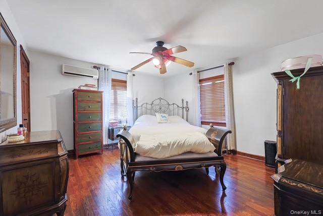 Single Family 10th Avenue  Queens, NY 11357, MLS-1027483-18