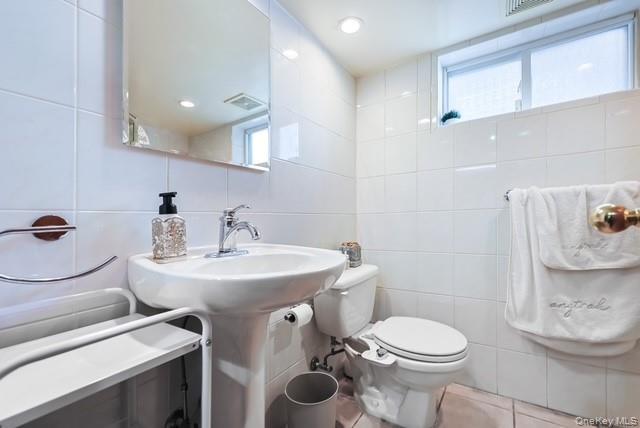 Single Family 10th Avenue  Queens, NY 11357, MLS-1027483-24