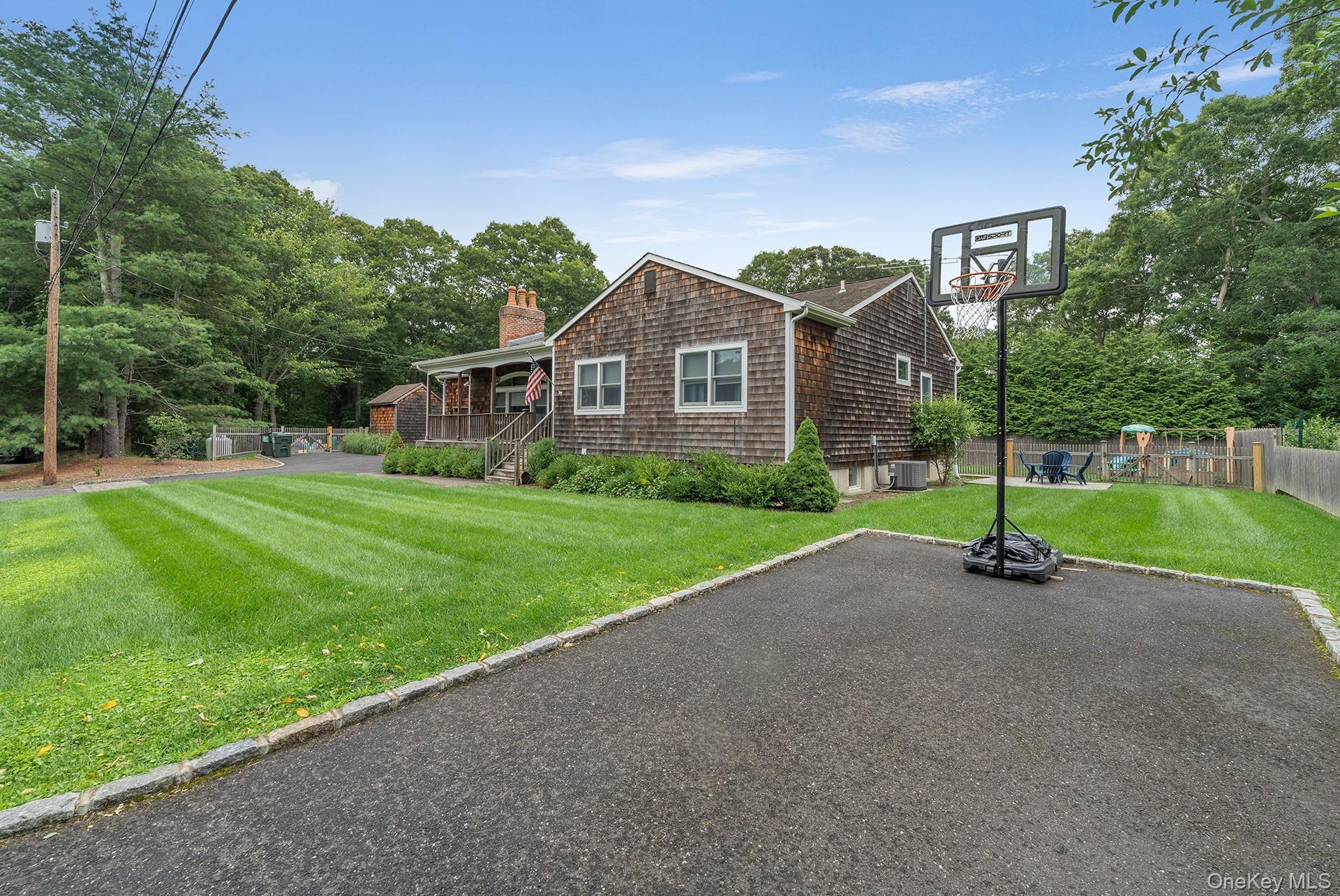 Single Family 7th Street Suffolk County, NY 11937, MLS-1027527-3