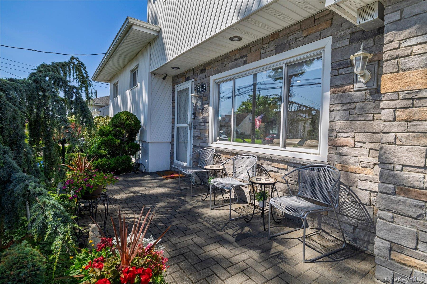 Single Family Bayfield Boulevard  Nassau County, NY 11572, MLS-1027533-27