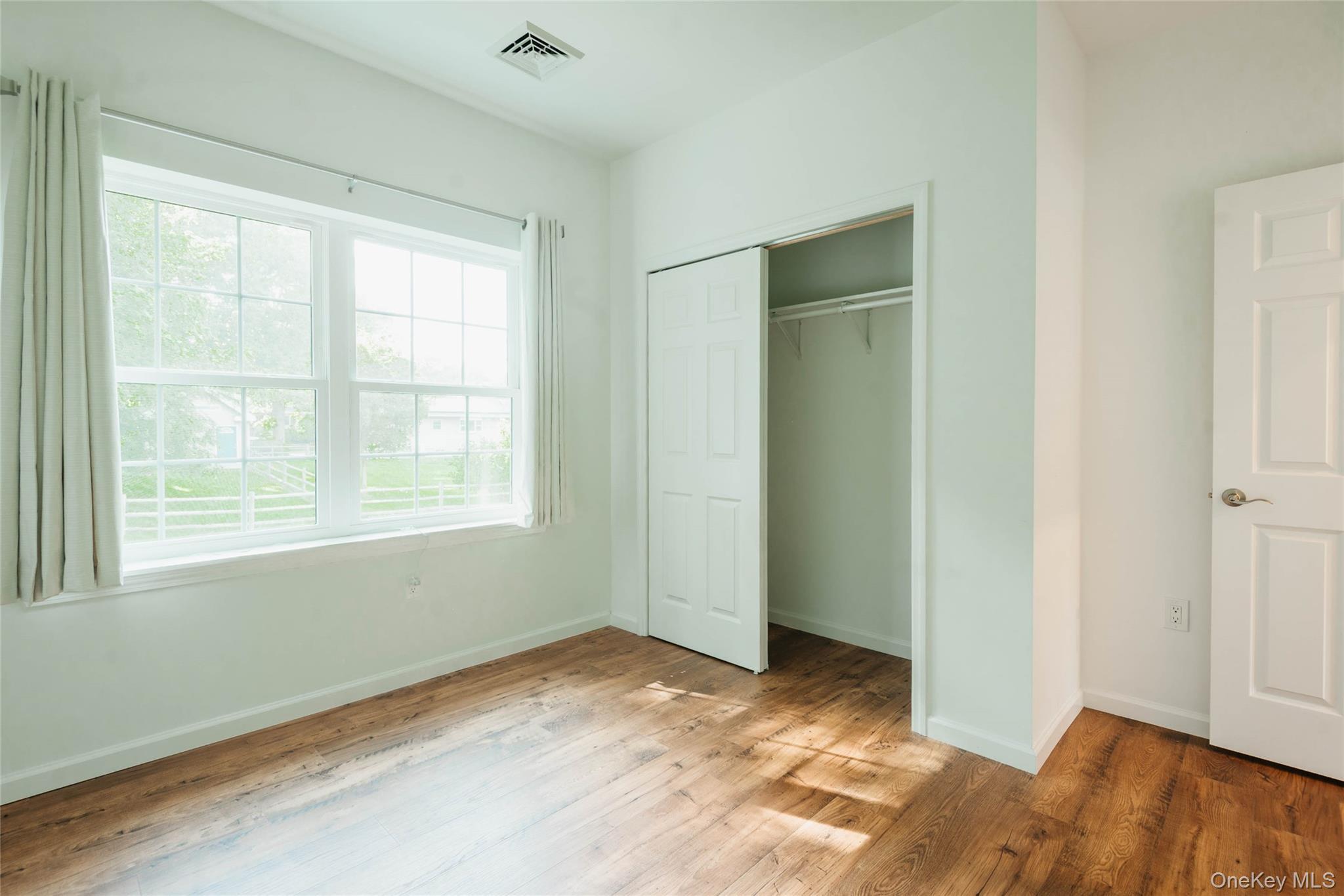 Single Family 4th Avenue Ulster County, NY 12401, MLS-1027549-15