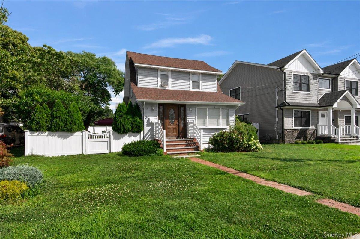 Single Family Marlboro Place Nassau County, NY 11710, MLS-1027555-17