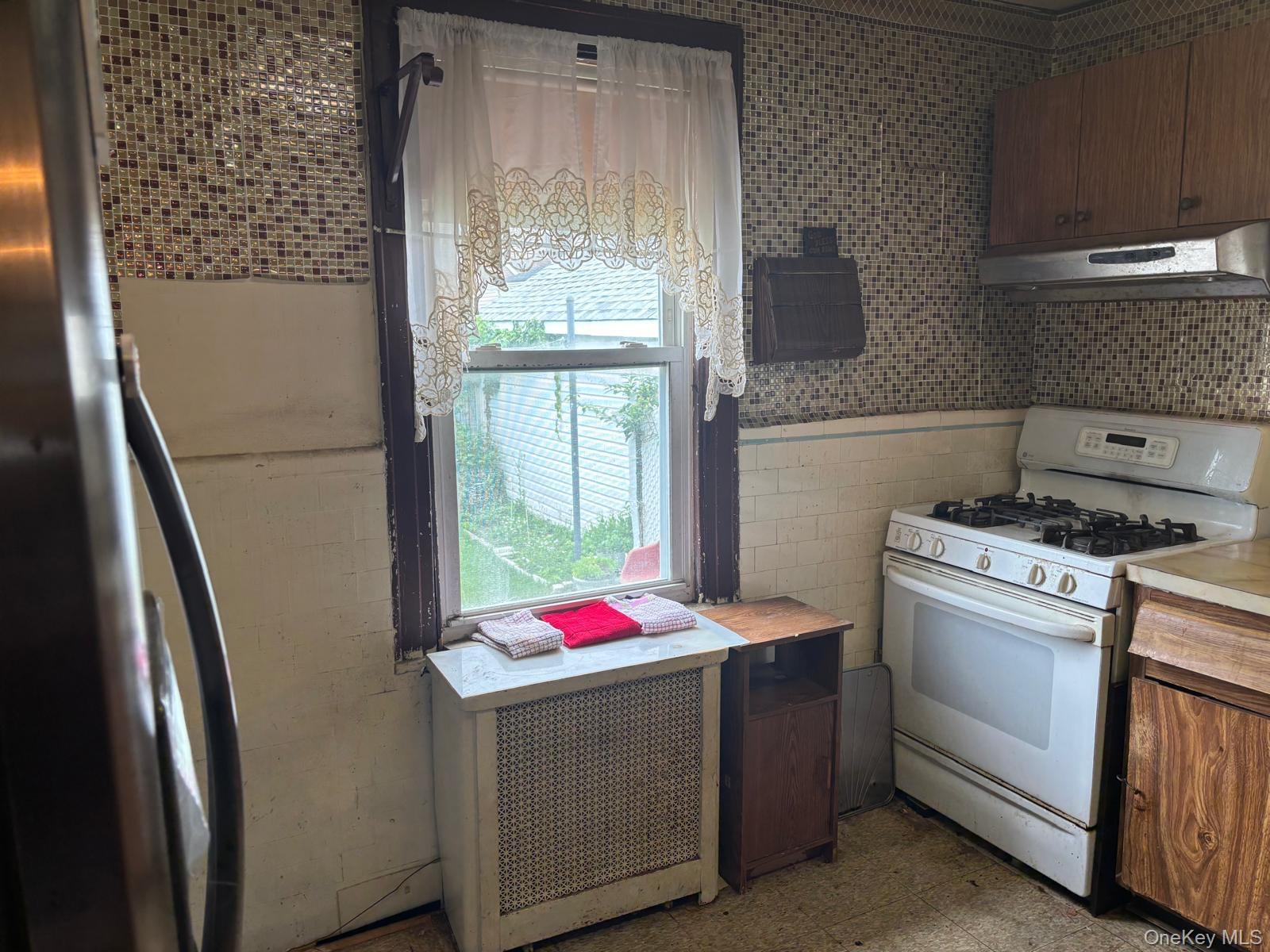 Single Family 105th Avenue Queens, NY 11429, MLS-1027560-18