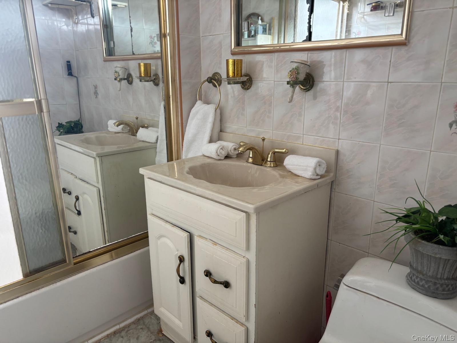 Single Family 105th Avenue Queens, NY 11429, MLS-1027560-29