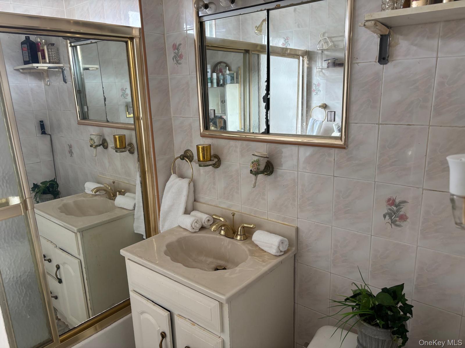 Single Family 105th Avenue Queens, NY 11429, MLS-1027560-30