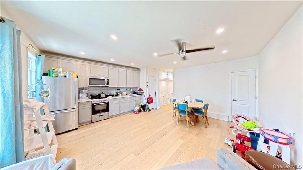 Single Family Coyle Street Brooklyn, NY 11229, MLS-1027572-17