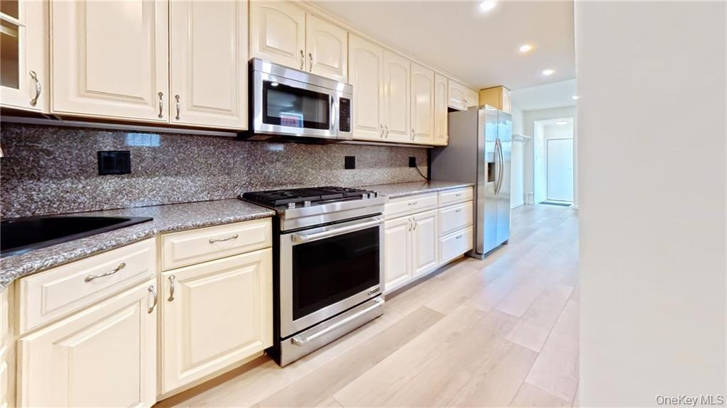 Single Family Coyle Street Brooklyn, NY 11229, MLS-1027572-4