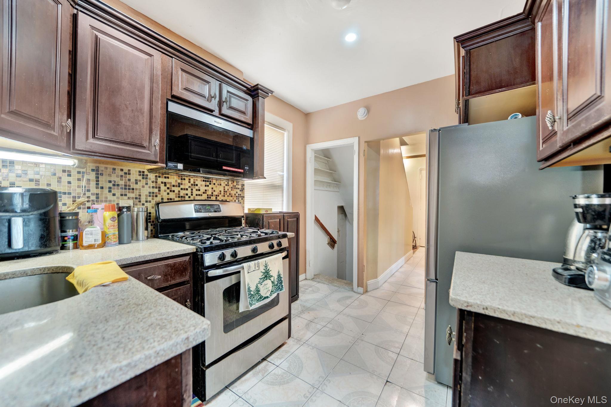 Single Family 243rd Street  Queens, NY 11422, MLS-1027576-6