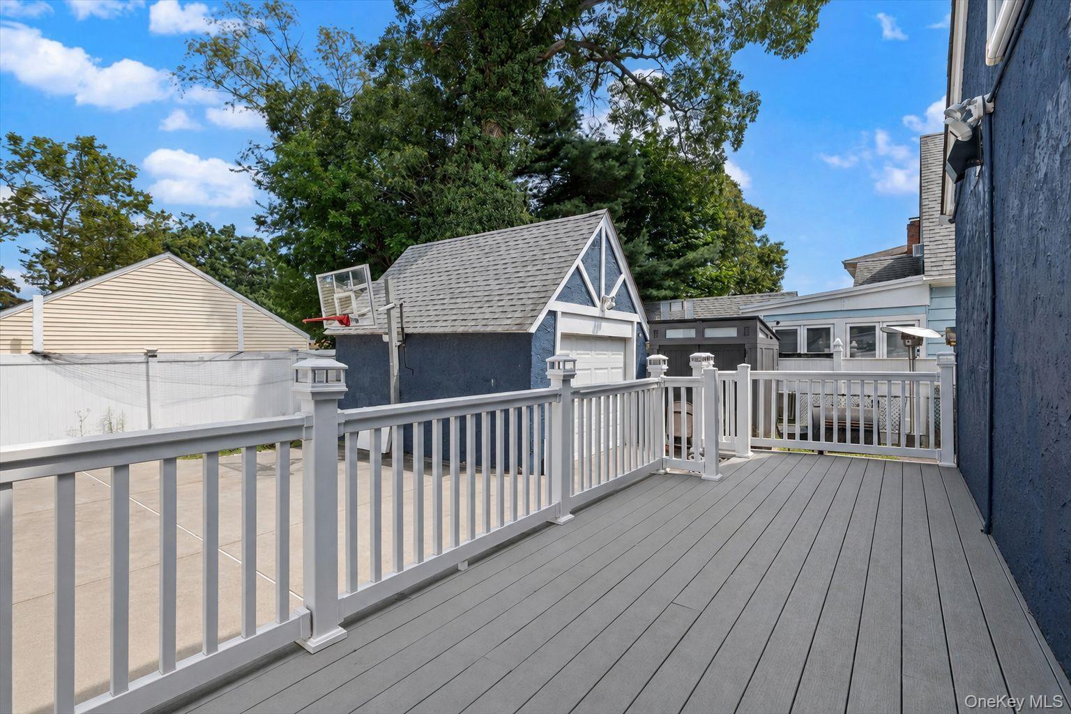 Single Family Kings Parkway Nassau County, NY 11510, MLS-1027579-29