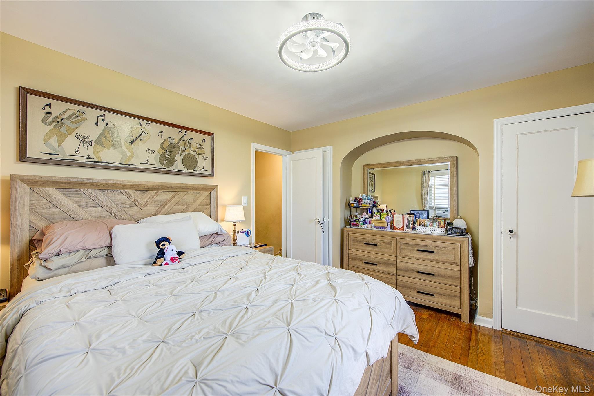 Single Family 114th Avenue  Queens, NY 11411, MLS-1027598-23