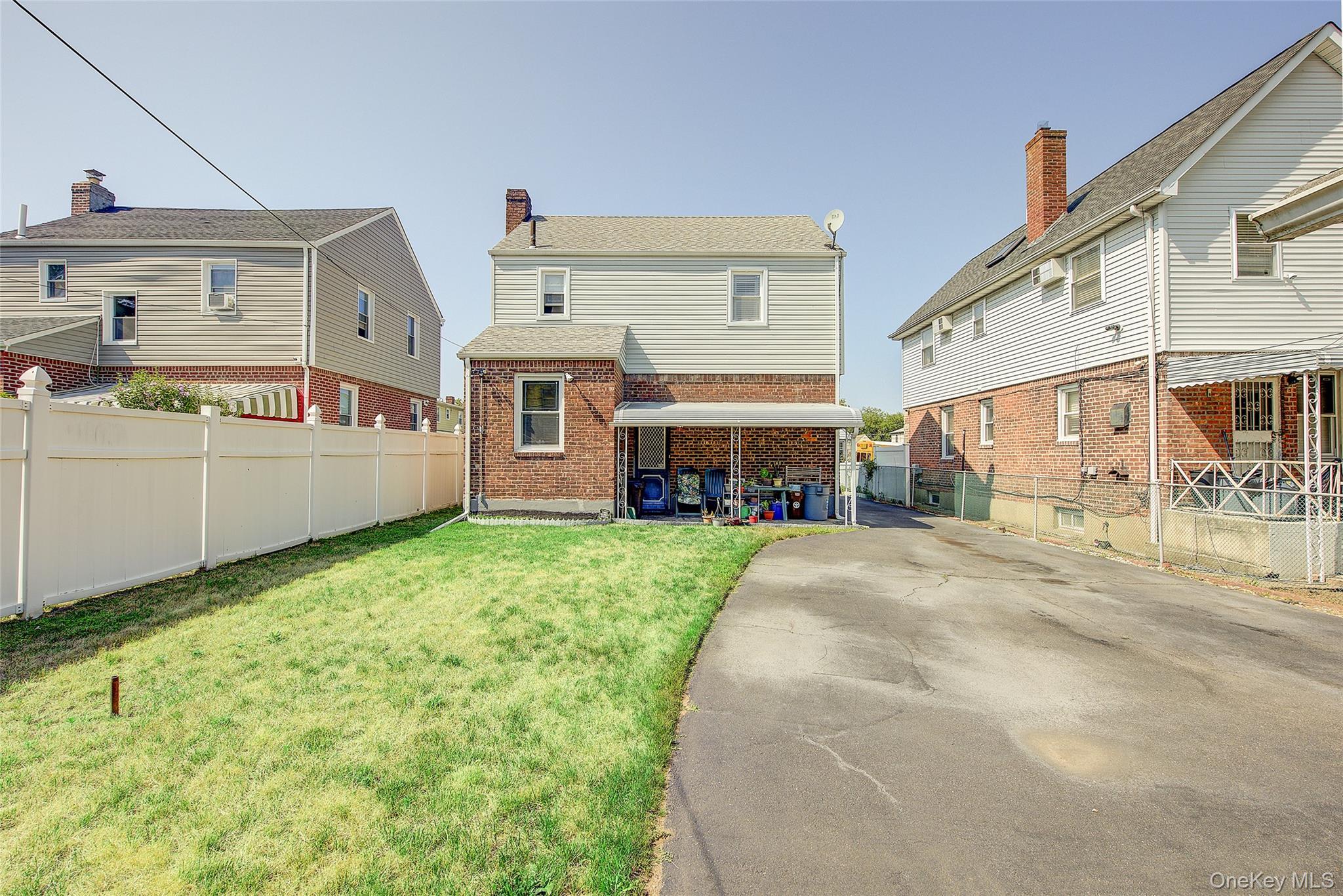 Single Family 114th Avenue  Queens, NY 11411, MLS-1027598-5