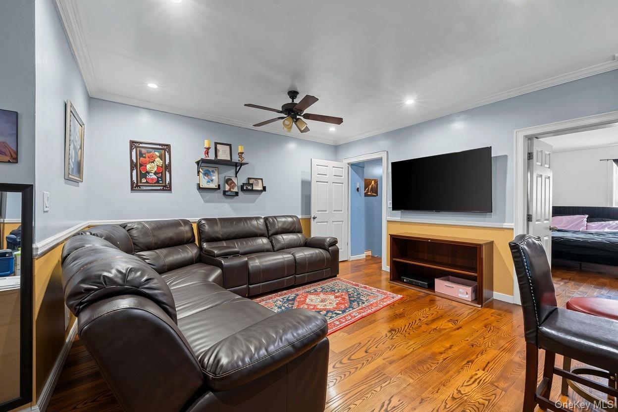 Single Family E 221st Street  Bronx, NY 10469, MLS-1027601-12