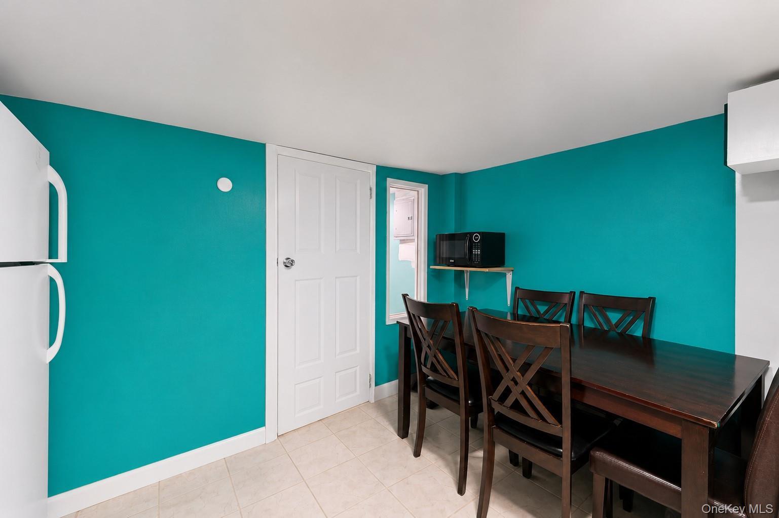 Single Family E 221st Street  Bronx, NY 10469, MLS-1027601-21
