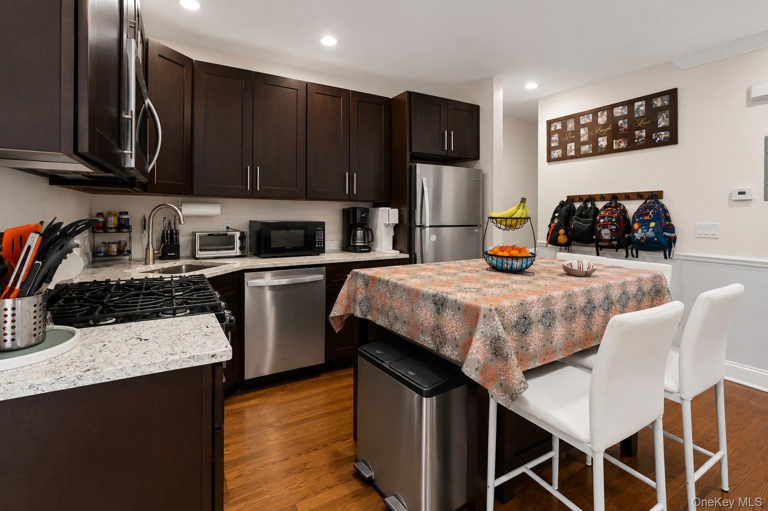 Single Family E 221st Street  Bronx, NY 10469, MLS-1027601-3