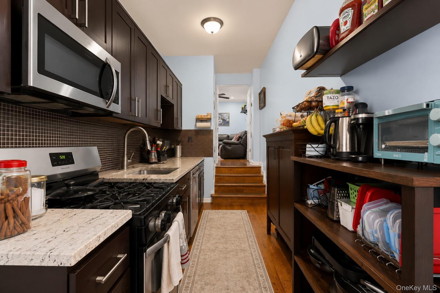 Single Family E 221st Street  Bronx, NY 10469, MLS-1027601-4