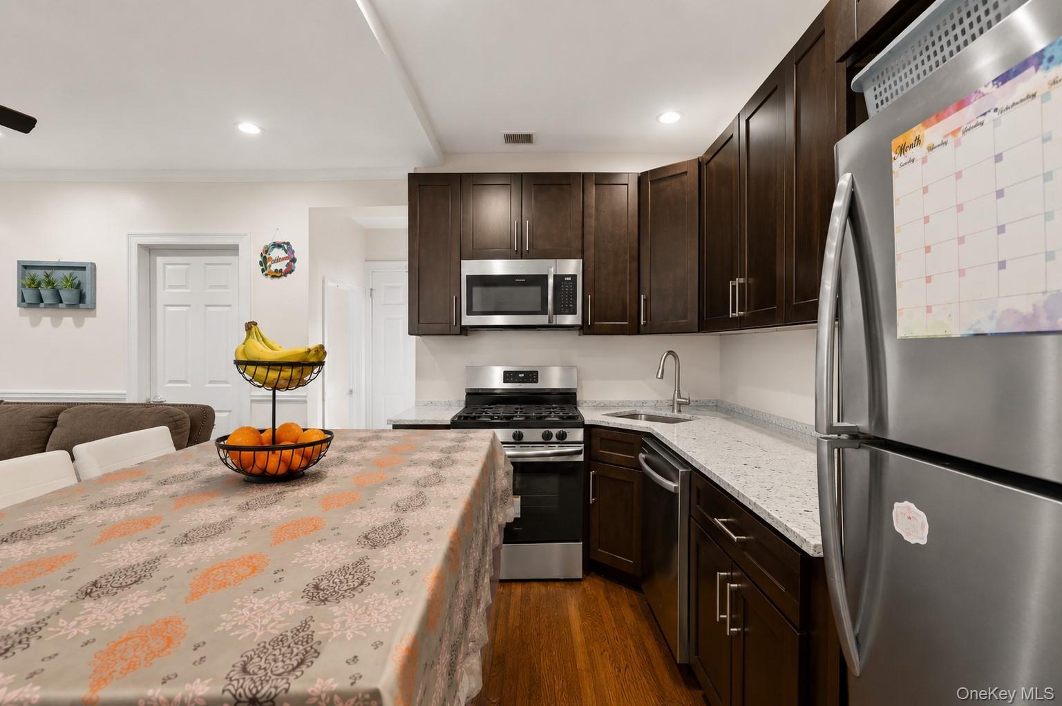 Single Family E 221st Street  Bronx, NY 10469, MLS-1027601-6