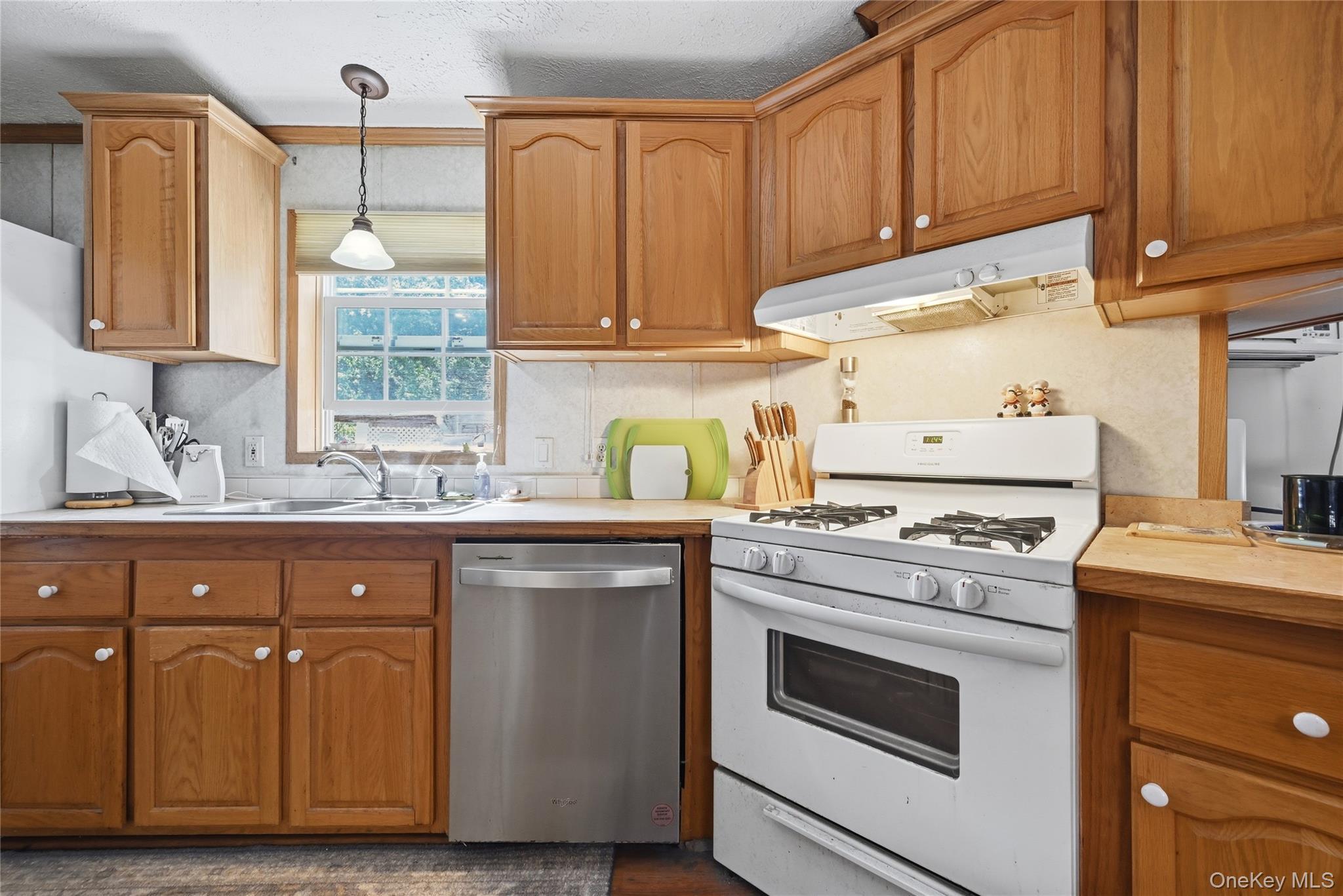 Single Family Sound Avenue Suffolk County, NY 11933, MLS-1027642-8