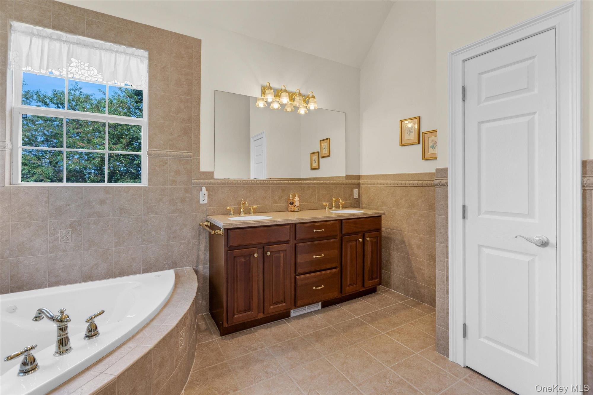 Single Family Doctors Path Estates Suffolk County, NY 11901, MLS-1027659-15