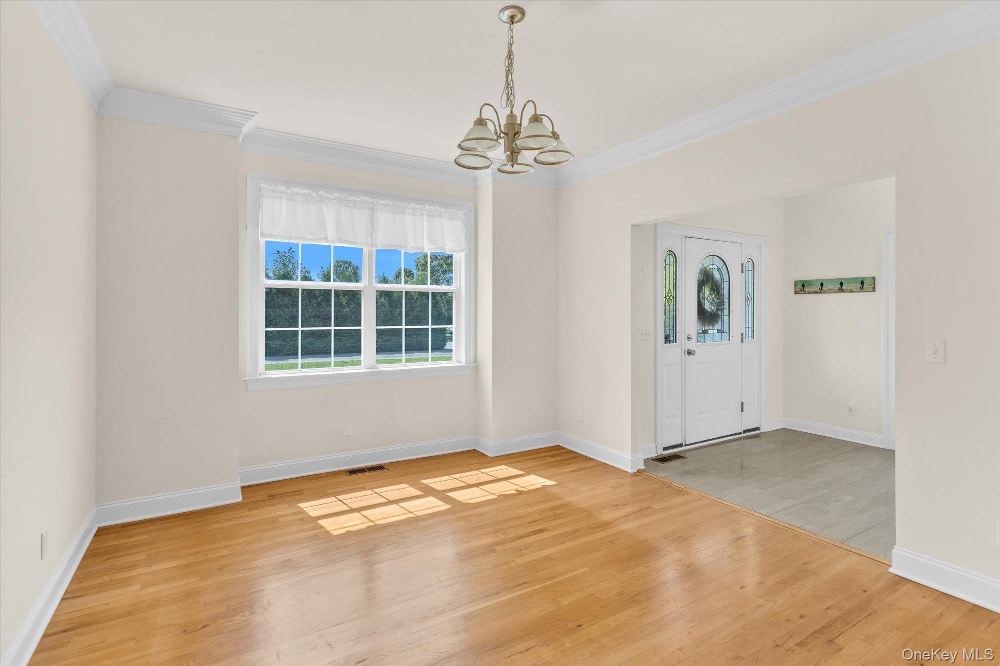 Single Family Doctors Path Estates Suffolk County, NY 11901, MLS-1027659-7