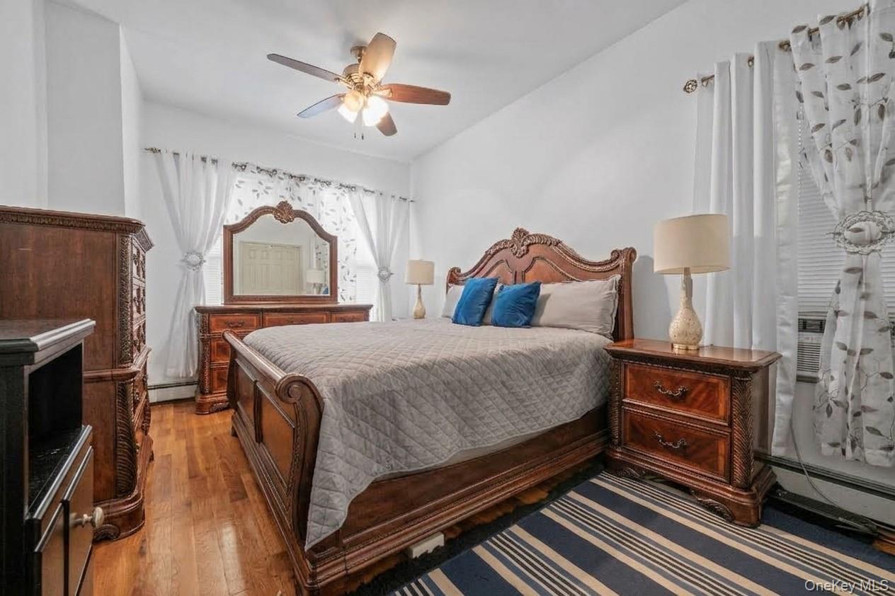 Single Family E 224th Street Bronx, NY 10466, MLS-1027663-5