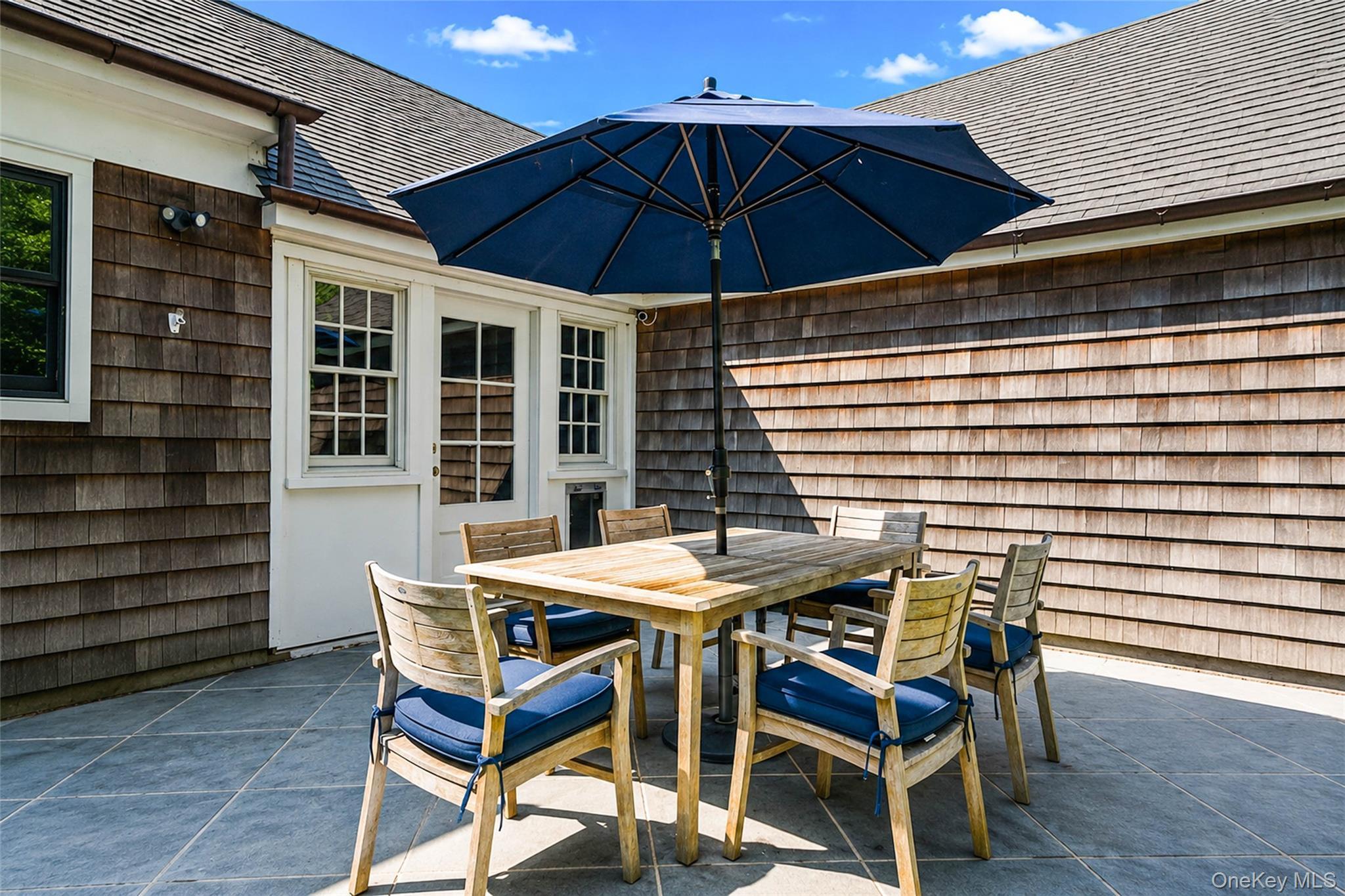 Single Family Hallock Street Suffolk County, NY 11901, MLS-1027691-18